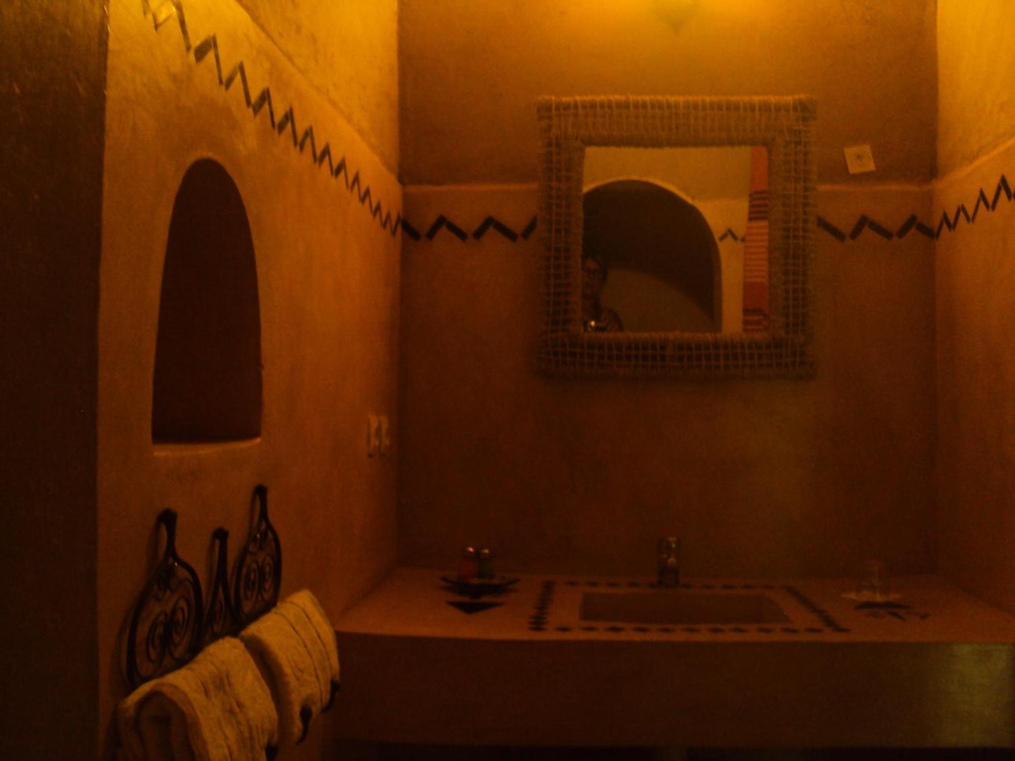 Dar Lorkam Bed & Breakfast Skoura Bilik gambar