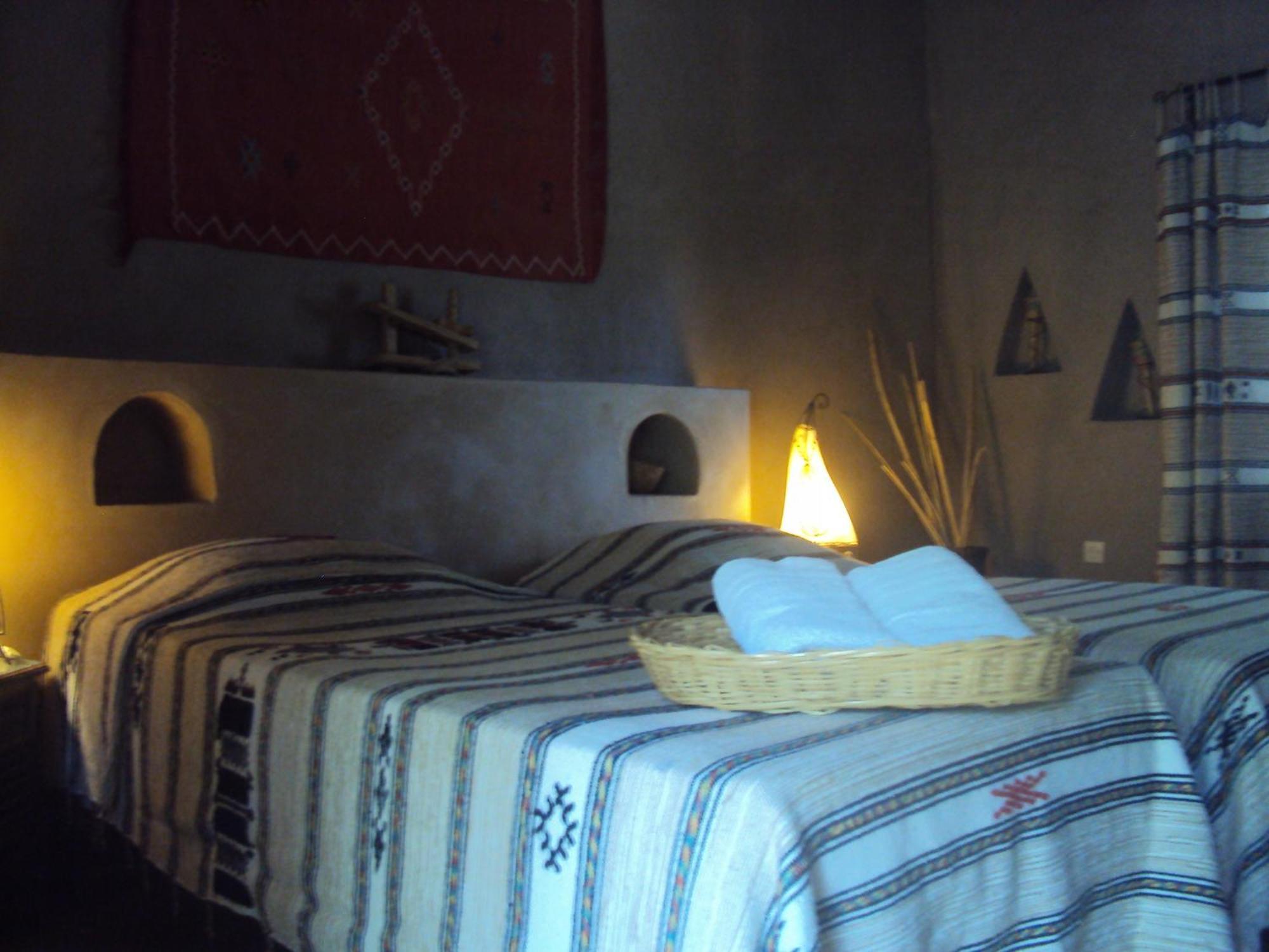 Dar Lorkam Bed & Breakfast Skoura Bilik gambar